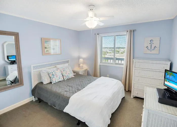 2Br, 2Bath Condo Oceanfront Getaway With Pool